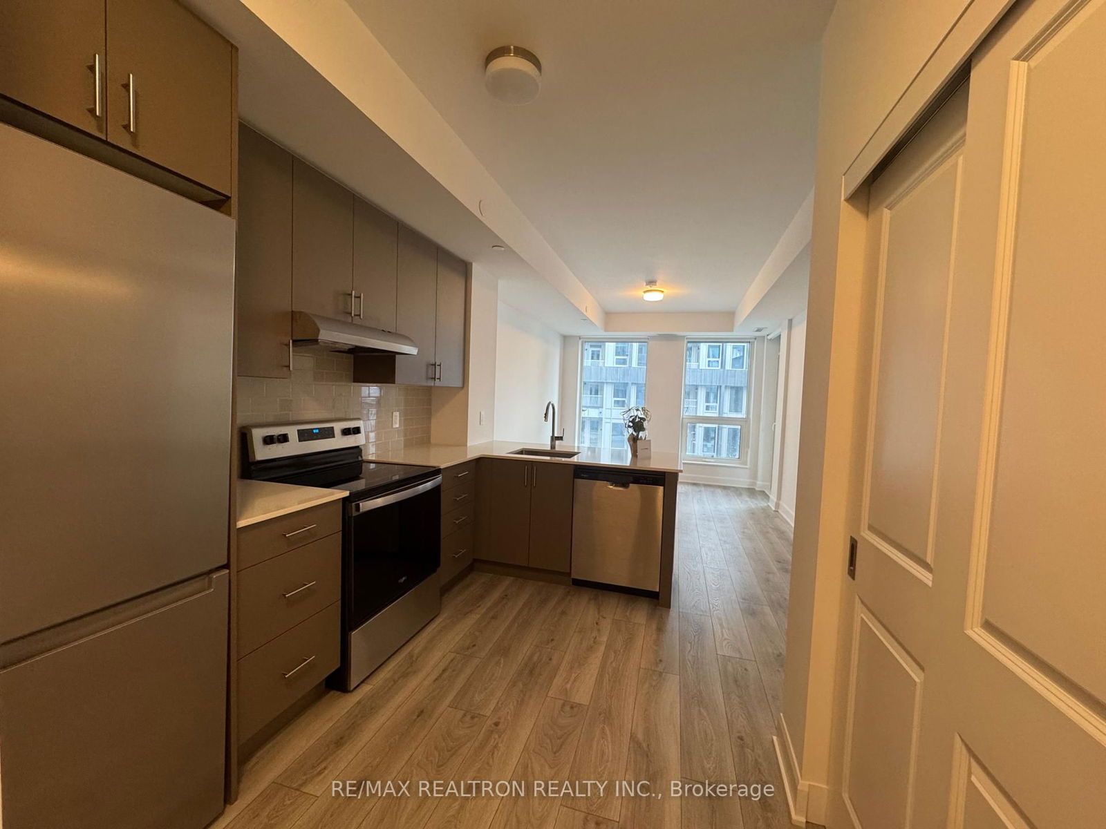 Condo for lease at 206-3240 William Coltson Avenue, Oakville, JM Joshua Meadows, L6H 0X1 - MLS: W12128366