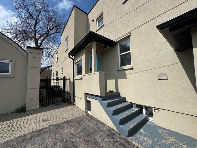 755 Lakeshore Road