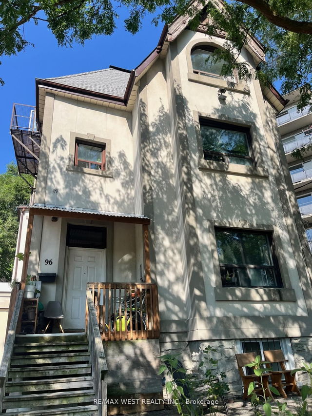 Unit 2 - 96 Springhurst Avenue