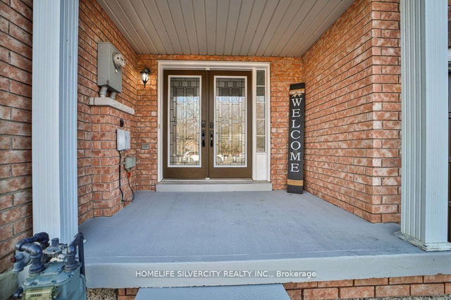 55 Samantha Crescent