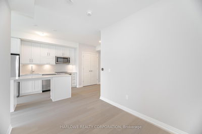 Unit 315 — 3006 William Cutmore Blvd, Oakville - Joshua Meadows image-0-2
