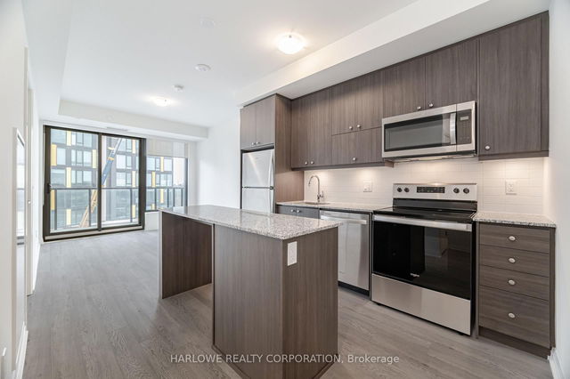 403 - 3006 William Cutmore Boulevard