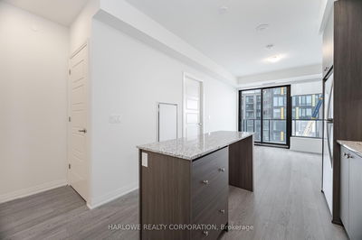 Unit 403 — 3006 William Cutmore Blvd, Oakville - Joshua Meadows image-0-3