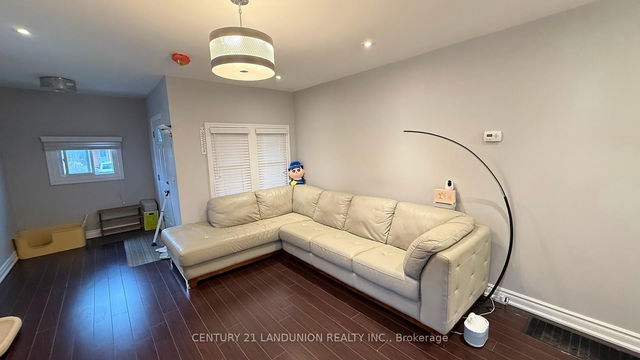 Front Unit - 10 Nineteenth Street