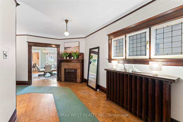 345 Sunnyside Avenue