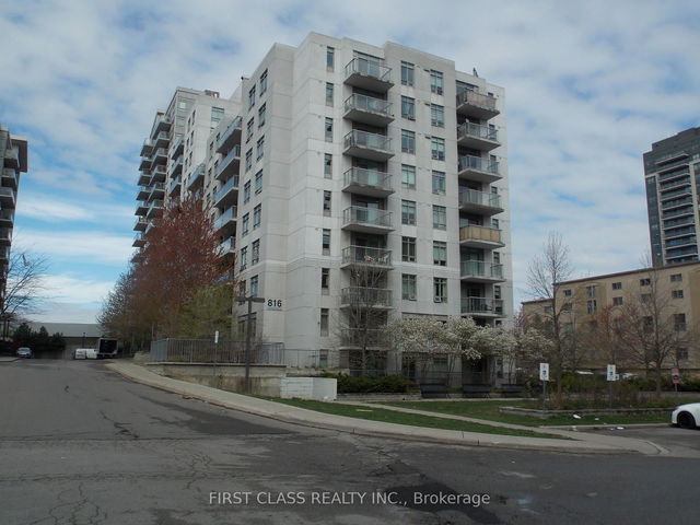 705 - 816 Lansdowne Avenue