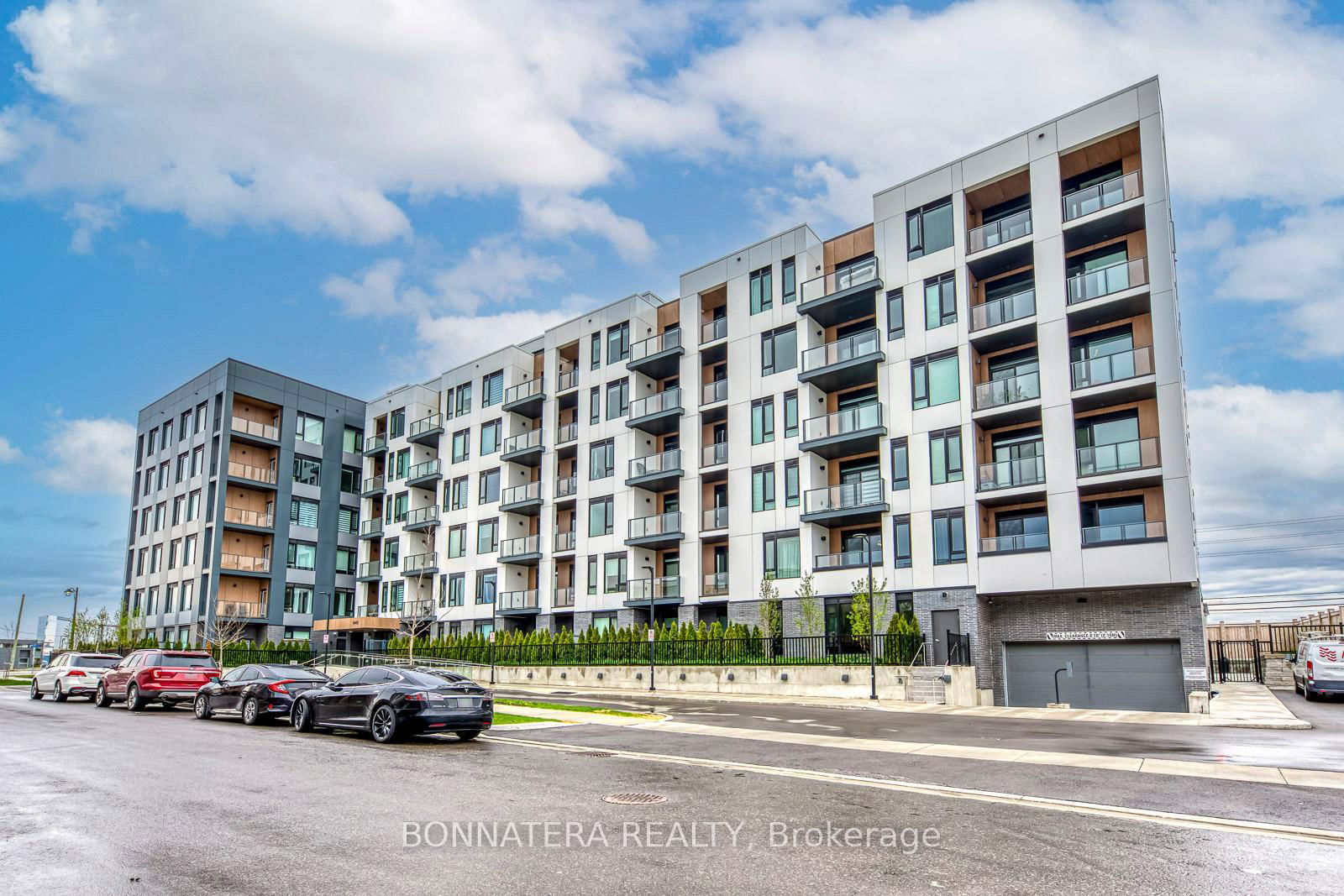 Condo for lease at 613-1440 Clarriage Court, Milton, Ford, L9T 2X5 - MLS: W12129805