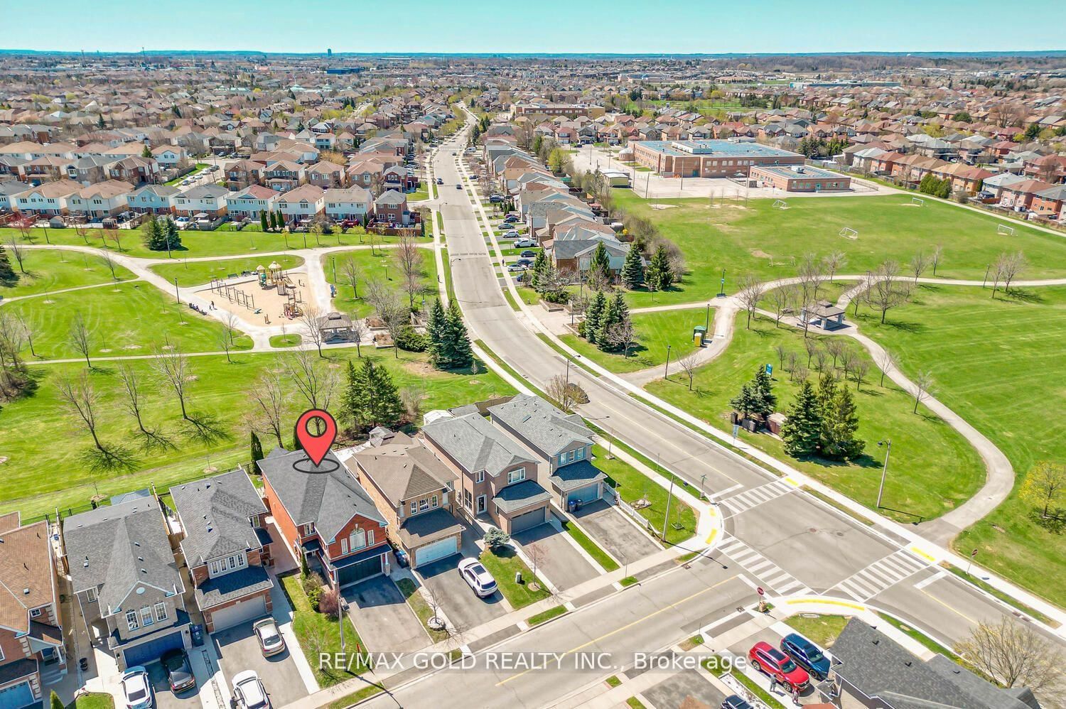Detached House for sale at 8 Willow Park Drive, Brampton, Sandringham-Wellington, L6R 2M9 - MLS: W12129866