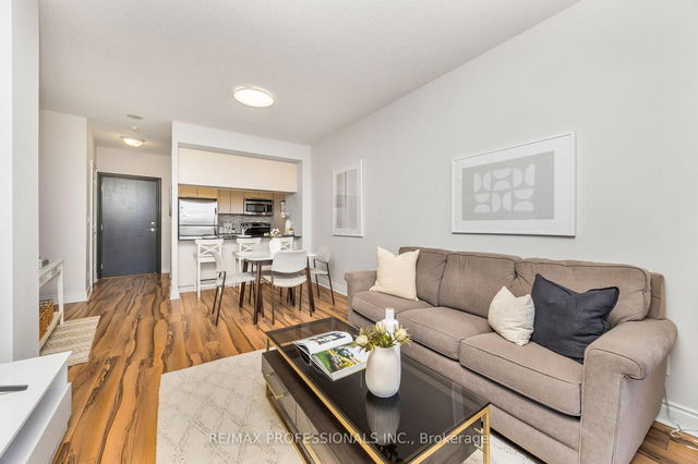 302 - 16 Brookers Lane