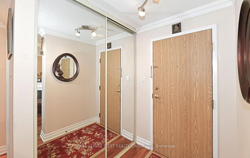 Ph04 - 1360 Rathburn Rd E, Mississauga, L4W 4H4 | Image 3