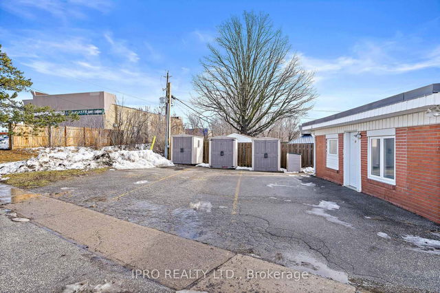 7 - 7 Rexway Drive