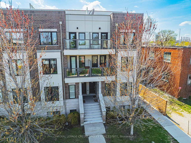 116 - 256 Royal York Road