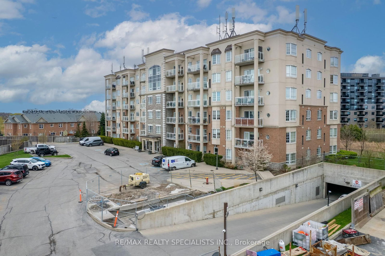 Condo for sale at 201-1379 Costigan Road, Milton, Clarke, L9T 2K6 - MLS: W12130255