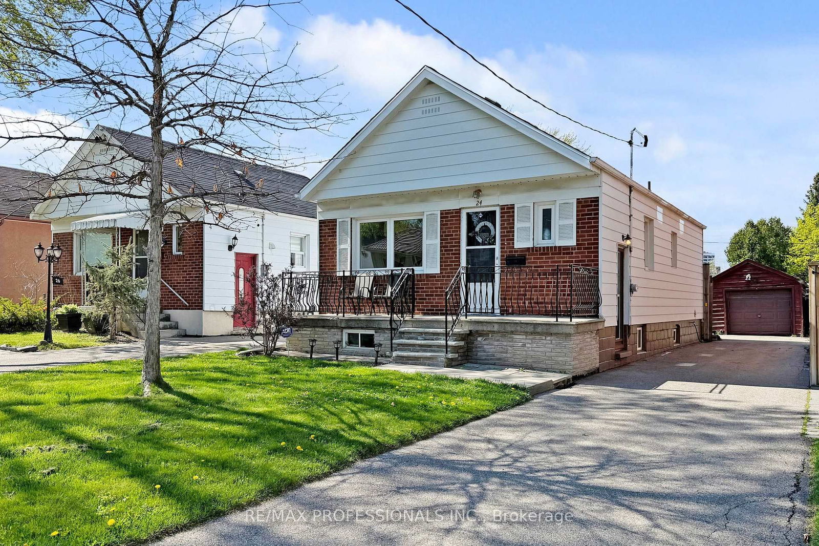Detached House for sale at 24 Braeburn Avenue, Toronto, Humber Heights, M9P 2J3 - MLS: W12130400