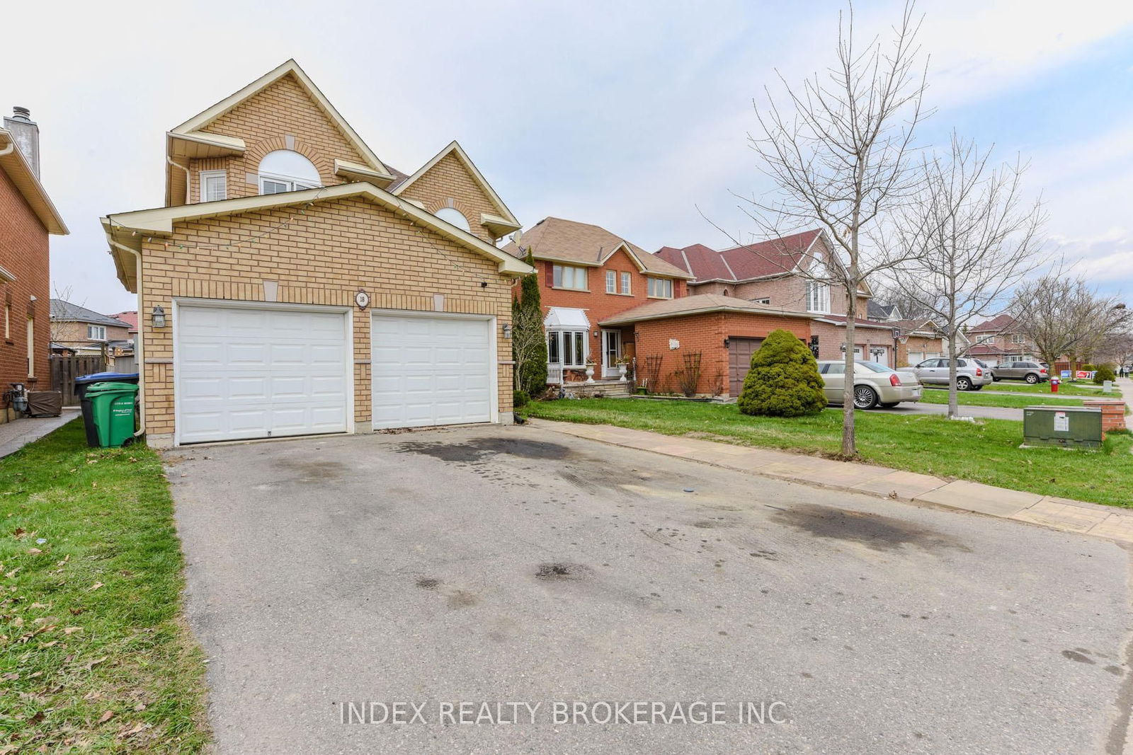 Detached House for sale at 18 Drinkwater Road, Brampton, Fletcher's West, L6Y 4T6 - MLS: W12130483
