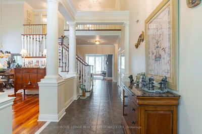 14 Holyrood Ave, Oakville - Southwest image-0-3