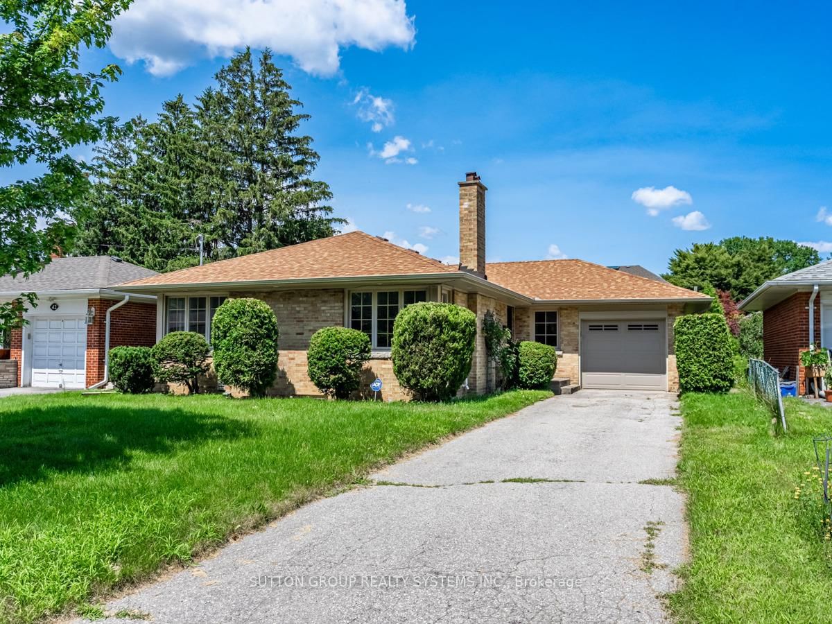 Detached House for lease at Main-44 Saybrook Avenue, Toronto, Stonegate-Queensway, M8Z 2V4 - MLS: W12130992