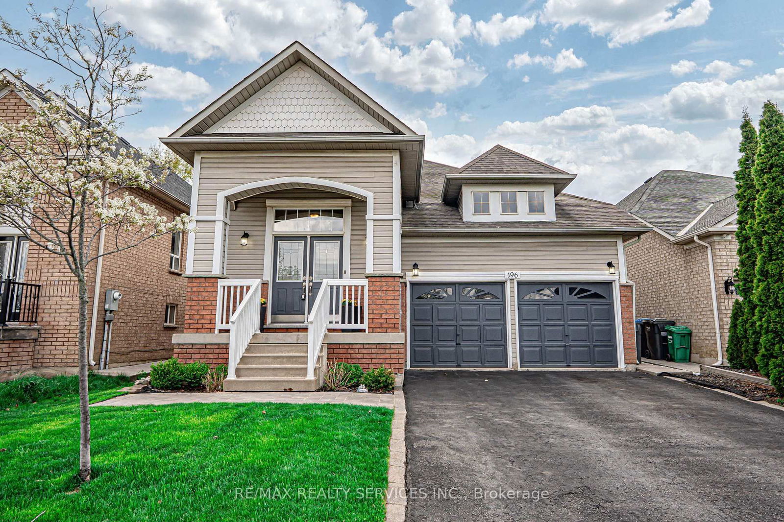 Detached House for sale at 196 Van Scott Drive, Brampton, Northwest Sandalwood Parkway, L7A 1V8 - MLS: W12131112