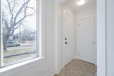 66 Gair Dr, Toronto - Alderwood image-0-1