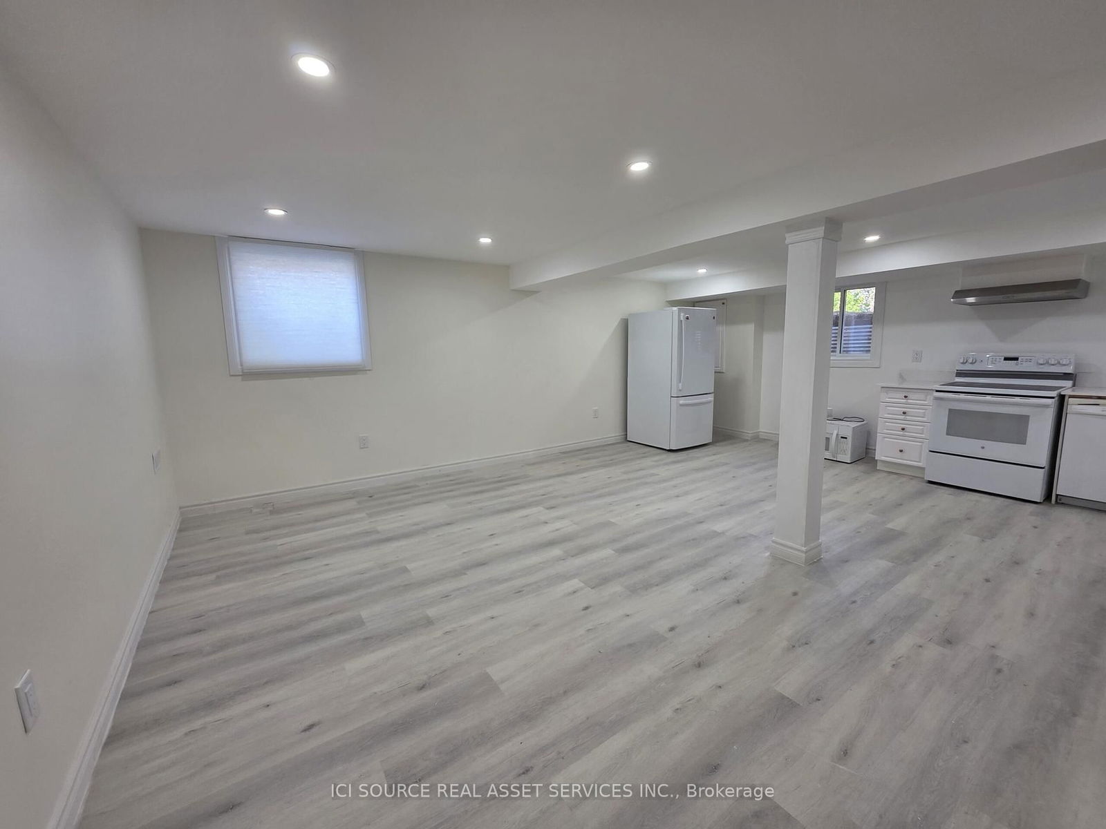 Detached House for lease at Basement-1324 Odessa Crescent, Oakville, College Park, L6H 1R8 - MLS: W12131597