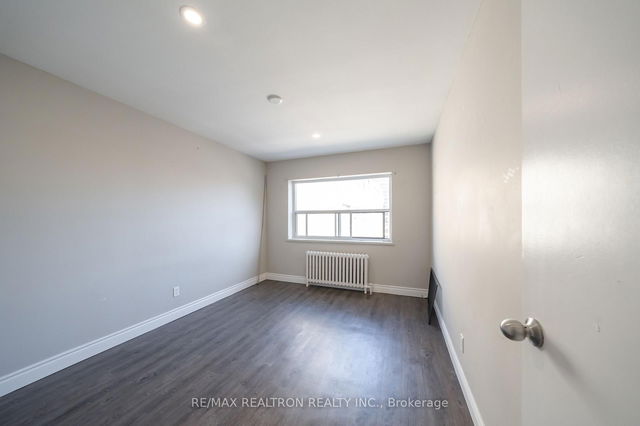 25 - 2035 Prospect Street