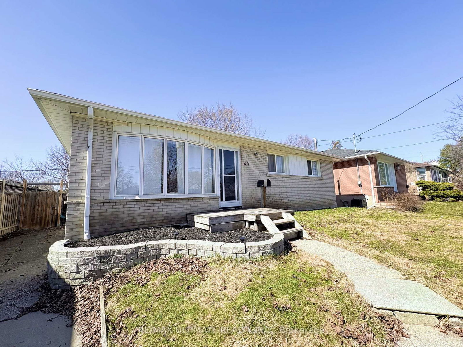 Detached House for sale at 24 Rexway Drive, Halton Hills, Georgetown, L7G 1P8 - MLS: W12131727