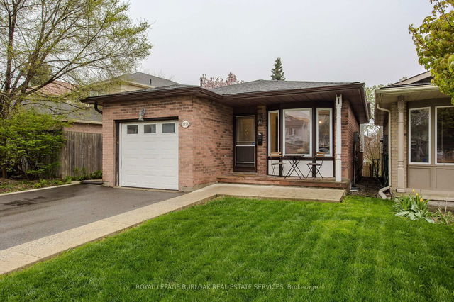 2218 Leominster Drive