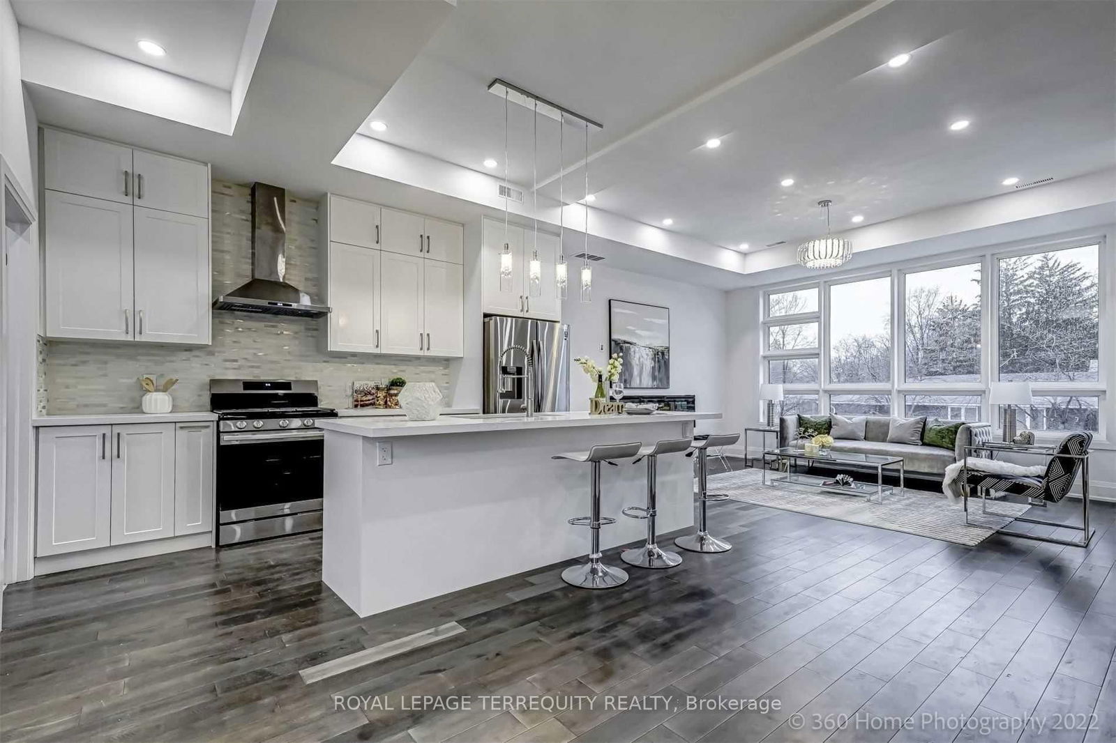 Detached House for lease at A-19 Old Oak Drive, Toronto, Kingsway South, M9A 3P5 - MLS: W12132040