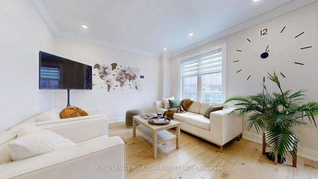 4 - 19 West Deane Park Drive