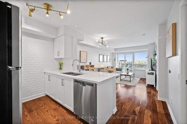812 - 61 Heintzman Street