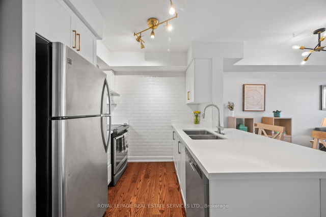 812 - 61 Heintzman Street