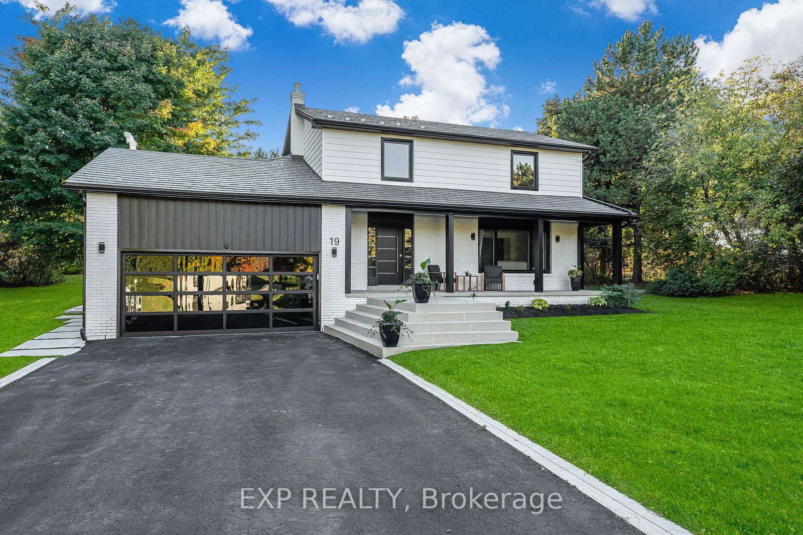 Detached House for sale at 19 Maple Grove Road, Caledon, Caledon Village, L7K 0Z2 - MLS: W12132285