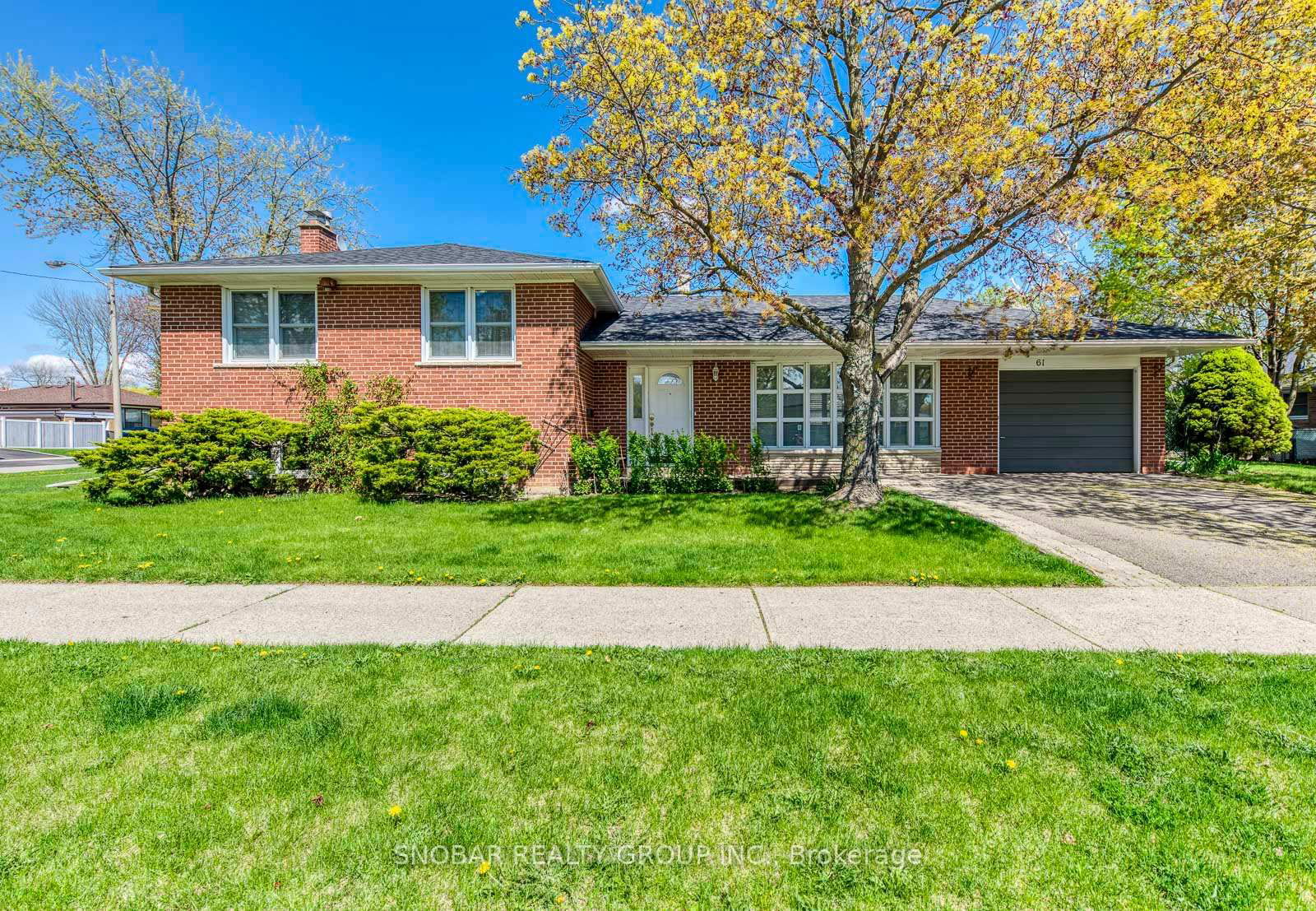 Detached House for sale at 61 Brampton Road, Toronto, Willowridge-Martingrove-Richview, M9R 3J8 - MLS: W12132361