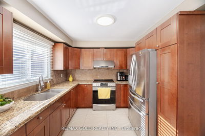 26 Mossbank Dr, Brampton - Fletcher's Creek South image-0-2