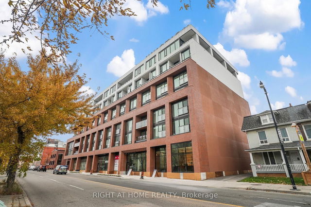 701 - 2720 Dundas Street