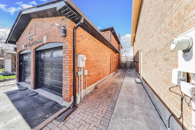 4341 Idlewilde Crescent