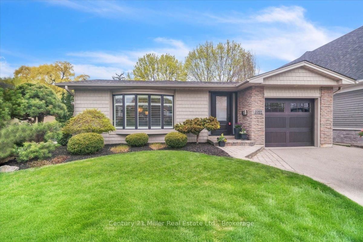Detached House for sale at 2301 Devon Road, Oakville, FD Ford, L6J 5R2 - MLS: W12132744