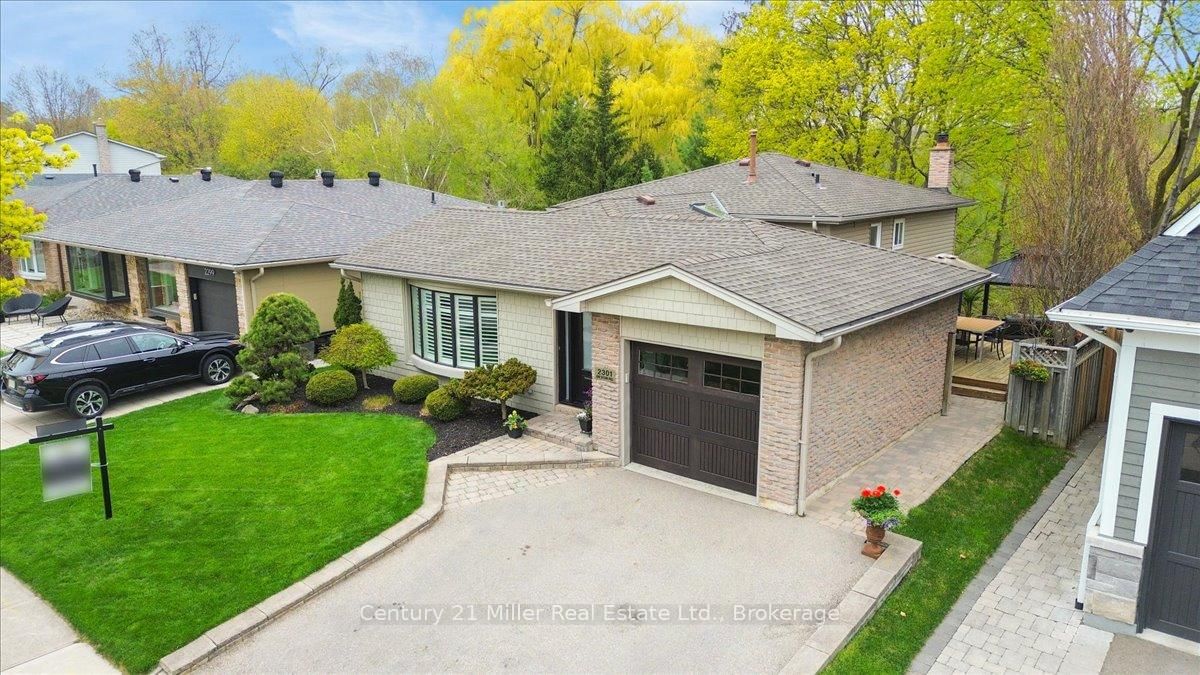 Detached House for sale at 2301 Devon Road, Oakville, FD Ford, L6J 5R2 - MLS: W12132744