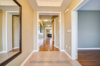 7 Bonavista Dr, Brampton - Credit Valley image-0-4