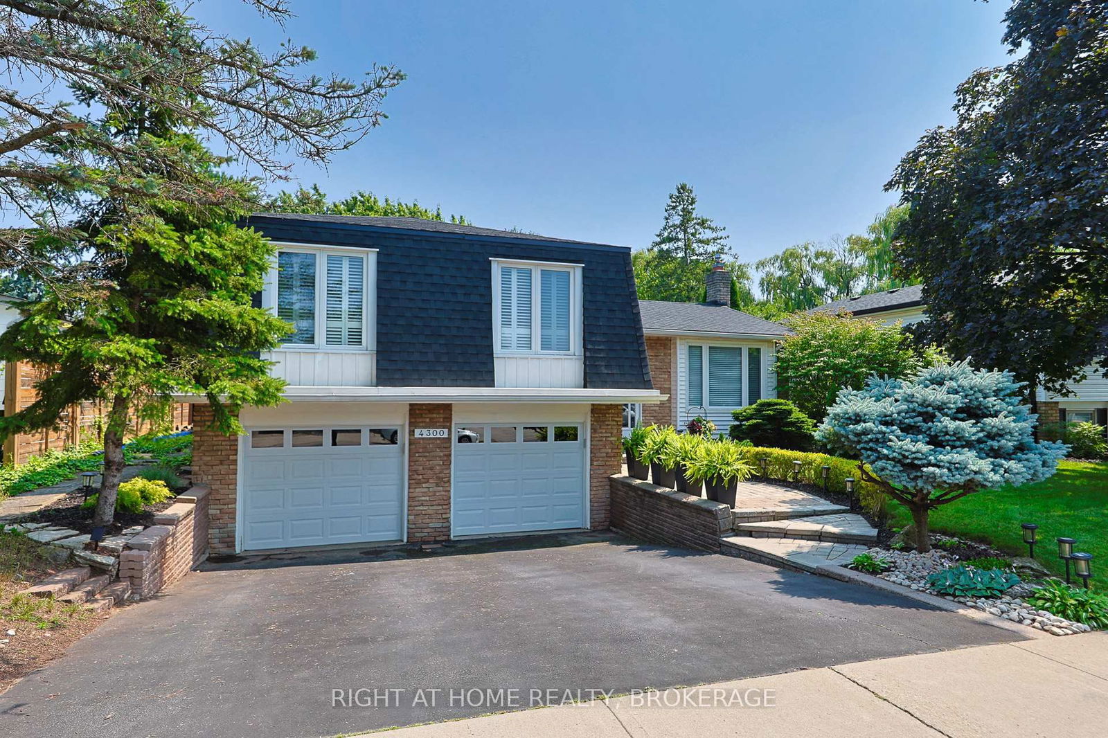Detached House for sale at 4300 Longmoor Drive, Burlington, Shoreacres, L7L 5A3 - MLS: W12132903