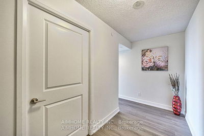 Unit 2022 — 2 Eva Rd, Toronto - Etobicoke West Mall image-0-3