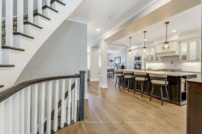 21 Chisholm St, Oakville - Central image-0-4