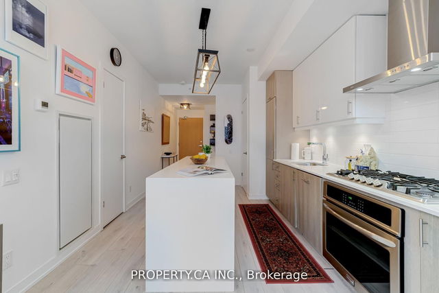 212 - 38 Howard Park Avenue