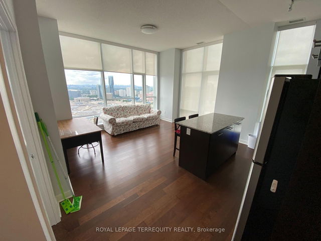3202 - 360 Square One Drive