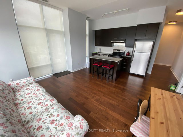 3202 - 360 Square One Drive
