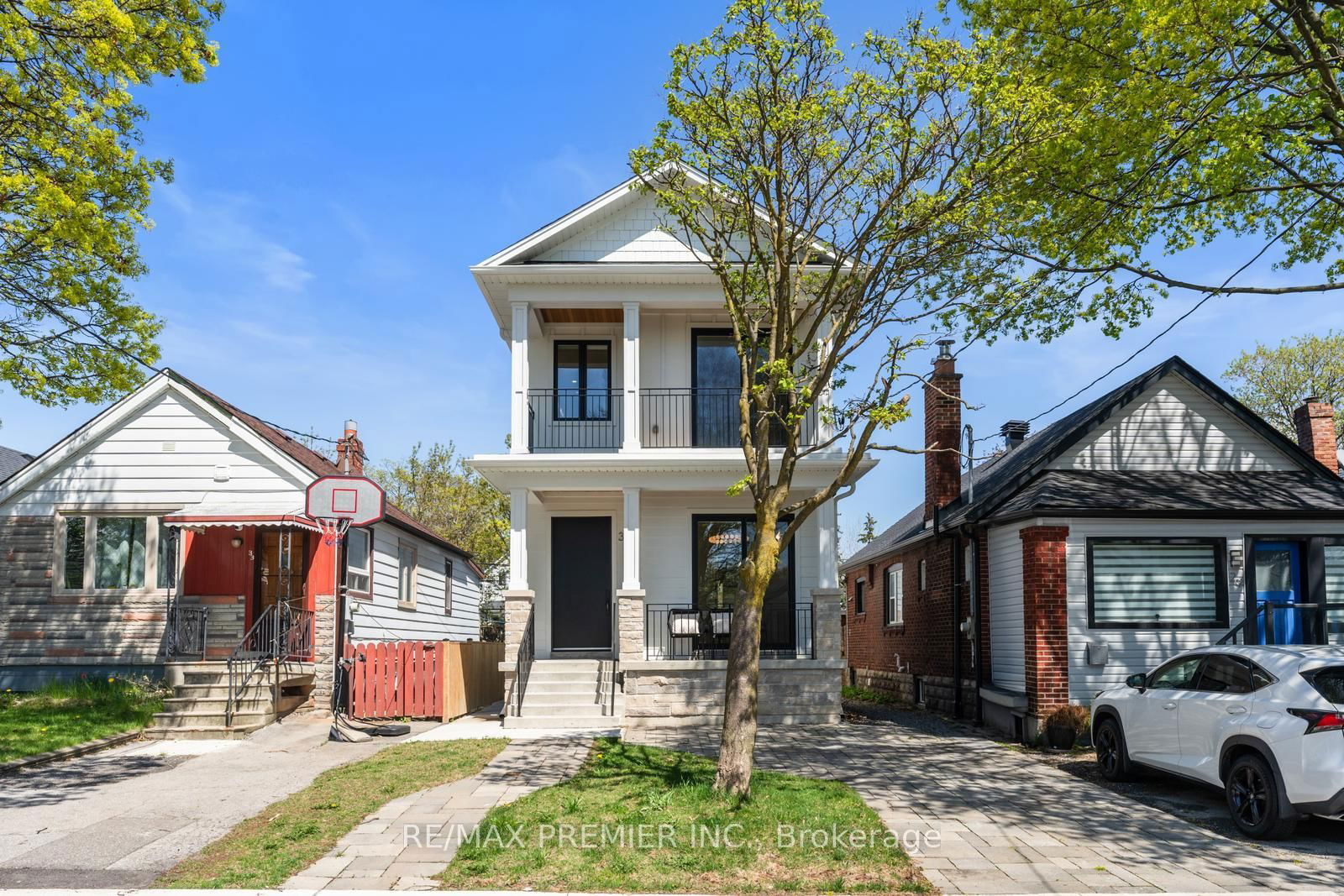 Detached House for sale at 31 Seventeenth Street, Toronto, New Toronto, M8V 3K2 - MLS: W12133525