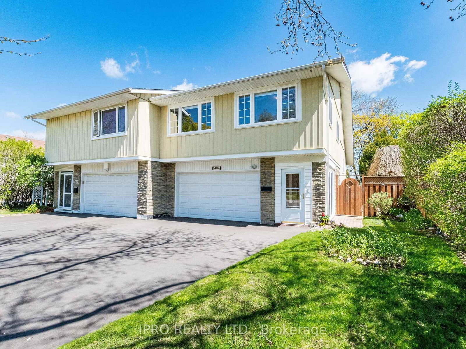 Semi-Detached House for sale at 2404 Mainroyal Street, Mississauga, Erin Mills, L5L 1C9 - MLS: W12133764