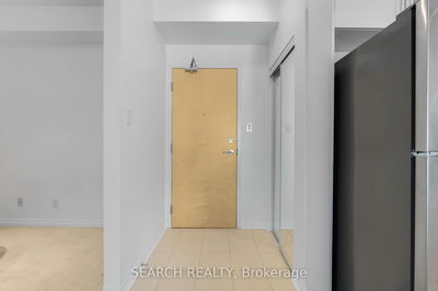 Unit 703 — 3515 Kariya Dr, Mississauga - Fairview image-0-4