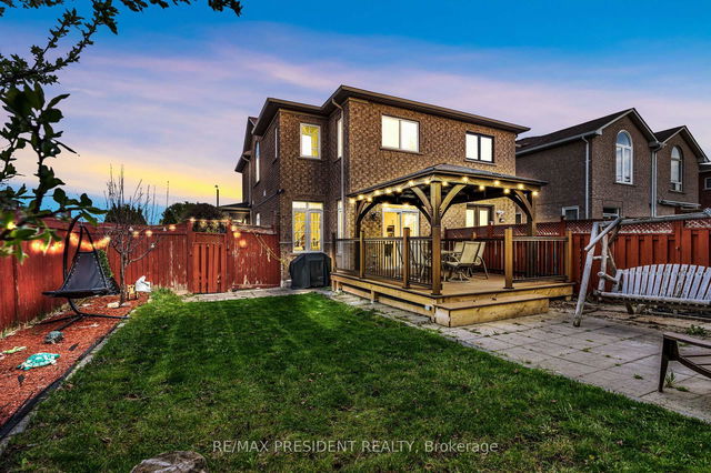 994 Ledbury Crescent