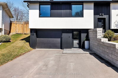 137 Otter Cres, Oakville - College Park image-0-1